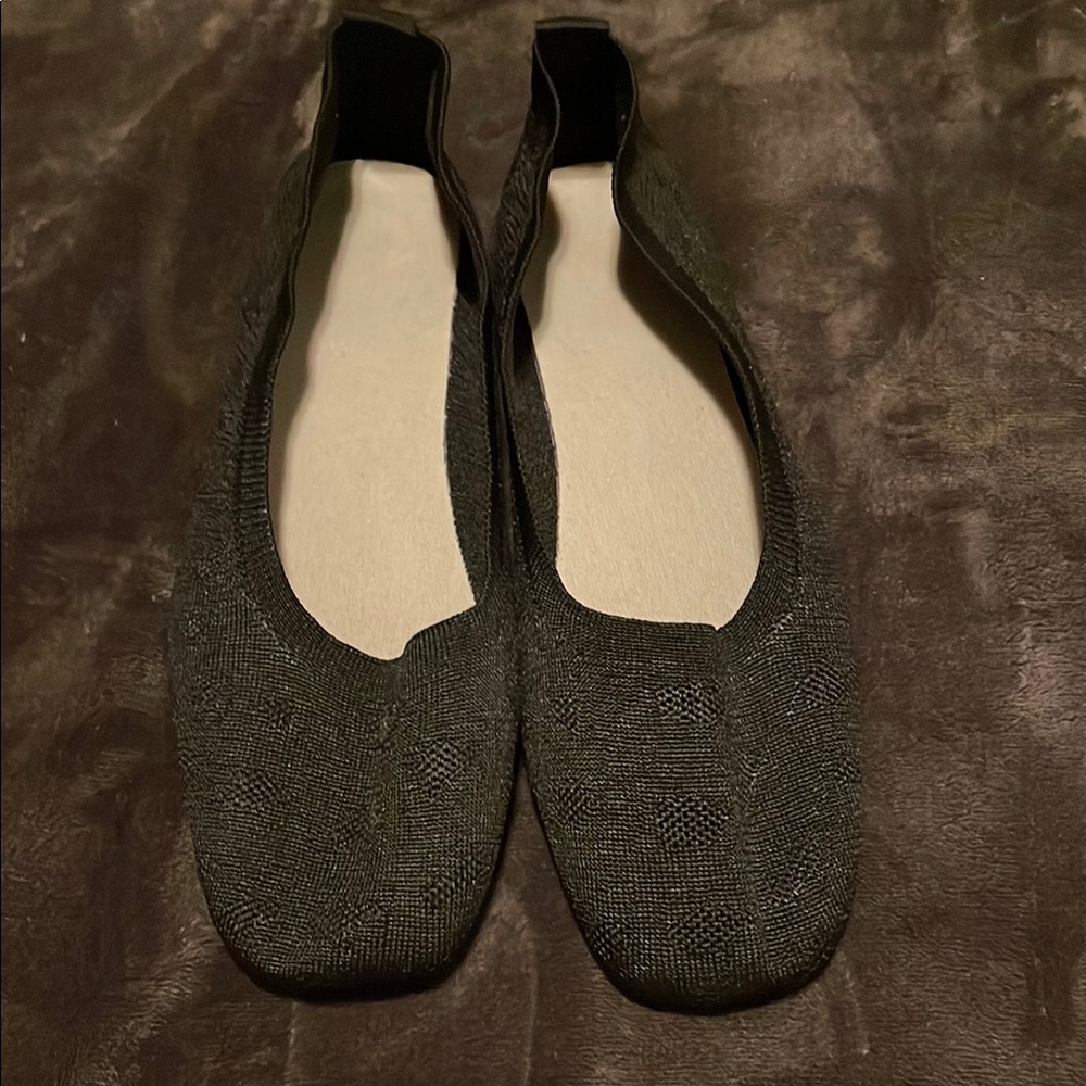 Elegant Black Women's Flats